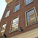 Hotel Luxer