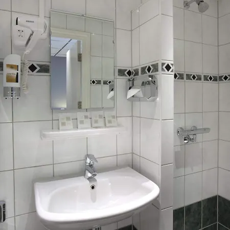 Hotel Luxer 3*
